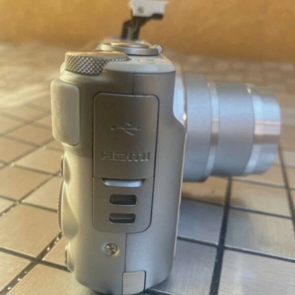 Canon PowerShot SX730 HS 20.3MP Digital Camera – Silver – Works Perfect - Picture 2 of 8